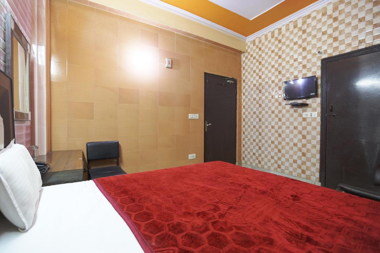 Spot On 43436 Hotel Mannat Spot Moradabad Bagian luar foto